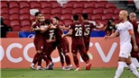 Philippines 1-2 Thái Lan: ‘Voi chiến’ giành vé đầu tiên vào bán kết AFF Cup