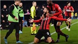 Bóng đá hôm nay 7/3: Neville chỉ trích tinh thần của MU, AC Milan đòi lại ngôi đầu bảng