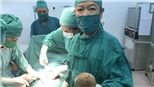 Lấy thành công viên sỏi gần nửa kg khỏi bàng quang bệnh nhân