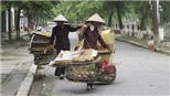 Rác thải sinh hoạt ở đô thị: 'Cứ vứt xuống sàn, lát nữa chúng em dọn'