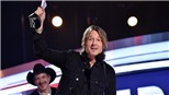 Keith Urban lần đầu giành giải ACM Nghệ sĩ của năm: Chạm tới đỉnh cao ở tuổi 51