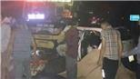 Va chạm với ô tô khách, năm người trên xe taxi thương vong