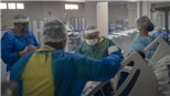 Số ca mắc COVID-19 tại Brazil gần chạm ngưỡng 1 triệu người
