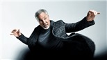 Ra album 'Surrounded by Time': Tuổi tác với Tom Jones chỉ là con số