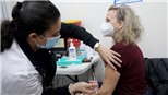 Israel: Liều vaccine Covid-19 thứ 4 không đủ ngăn ngừa biến thể Omicron