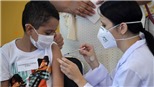 Mỹ: Không tiêm vaccine, trẻ em đối mặt nhiều nguy cơ hơn khi Omicron lây lan