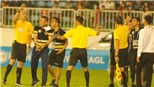 Nghi vấn người của HAGL định đánh HLV Hà Nội FC, khách lấn chủ ở tứ kết Cup quốc gia