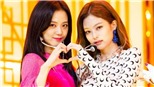 Chỉ khi ở bên cạnh Jisoo, Jennie mới vô thức làm hai hành động này