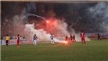 VPF nói gì về nạn pháo sáng và sai sót trọng tài ở V-League 2019?