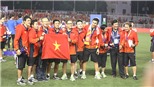 Chào tân niên, vượt thách thức, đón vận hội