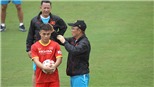 Hoàng Anh thừa nhận chưa đủ trình độ so với Hùng Dũng
