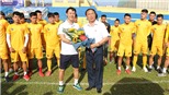 Bóng trong chân ông bầu