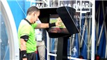 V-League làm VAR kiểu 'con nhà nghèo'