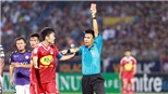 Hai thái cực U23 Việt Nam tại sân Hàng Đẫy