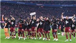 Bayern Munich vô địch Bundesliga lần thứ 10 liên tiếp: Ăn mừng trong lo âu