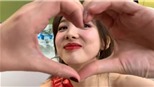 Twice: Momo bày tỏ tình yêu với Nayeon thông qua video đăng tải trên Twitter