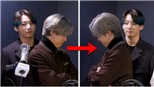 Jungkook tinh nghịch chơi trốn tìm với Jimin trong khi BTS đang phỏng vấn