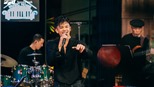 'My sói' Thu Quỳnh sexy đến nghe Trọng Hiếu hát tại Music Home