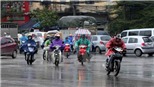Ba miền đều có mưa dông vài nơi, khả năng lốc, sét, mưa đá và gió giật mạnh
