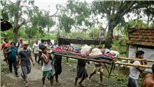  Lầu đầu tiên trong hơn 7 thập kỷ bão lớn đổ bộ vào thành phố Mumbai của Ấn Độ