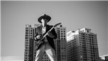Nghe Hoàng Bách hát 'Một tình yêu' với rock alternative