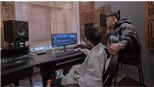 Nhờ màn chào hỏi ấn tượng với Sơn Tùng M-TP, Kay Trần gây chú ý trước giờ ra MV