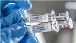 Thế giới gấp rút chạy đua điều chế vắcxin chặn COVID-19