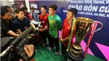Chiêm ngưỡng cúp vàng AFF Cup 2018 đến Việt Nam