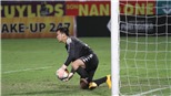Hà Nội 2-0 Sài Gòn: Thủ môn Văn Công cứu thua xuất thần khiến khán giả Hà Nội trầm trồ