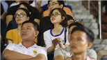 CĐV nữ HAGL 'thả tim' mặc đội nhà thua đậm