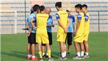 U22 Việt Nam và U22 UAE 'làm nóng' trước trận giao hữu