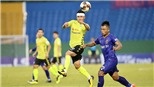 Ban huấn luyện, cầu thủ Bình Dương 'bốc hỏa' vì trọng tài
