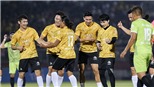 Quang Hải, Văn Hậu và Văn Toàn hút hàng vạn CĐV khi đá bóng với Jack
