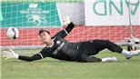 Văn Lâm phơi bày điểm yếu của Hà Nội FC