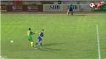 VIDEO: Bùi Tiến Dũng mắc 2 sai lầm tai hại khiến FLC Thanh Hóa thua Bình Dương