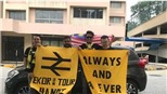 CĐV Malaysia lái xe 3 nghìn km để 'tiếp lửa' cho đội nhà ở Mỹ Đình