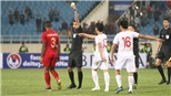 Xem lại các tình huống tiền đạo Indonesia khiêu khích và chơi đòn tâm lý với U23 Việt Nam