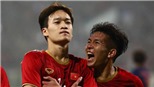Đội hình ra sân của U23 Việt Nam: Martin Lo dự bị. Đội trưởng Bùi Tiến Dũng bắt chính