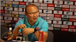 HLV Park Hang Seo: "Hùng Dũng bị đau. Quang Hải đá thấp là để tăng sức tấn công"