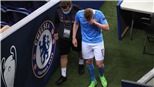 De Bruyne mắt tím bầm, khóc nức nở khi bị thay ra ở Chung kết C1