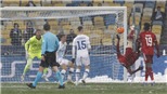 Dinamo Kiev 1-2 Bayern Munich: Lewandowski lập siêu phẩm &#39;xe đạp chổng ngược&#39;