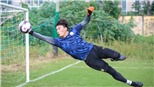 Thủ môn Bùi Tiến Dũng mắc sai lầm khiến CLB TP.HCM gục ngã trước HAGL