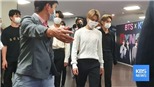 Fan ấn tượng với cách tiếp đãi khách 'VIP' dành cho BTS của KBS