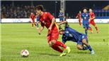 Bóng đá Việt Nam hôm nay: 19 thành viên U23 Việt Nam phải ở lại Campuchia 