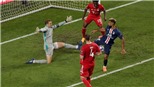 Manuel Neuer: 'Siêu nhân' khiến các siêu sao PSG phải nản lòng