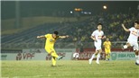 Fan phát sốt với 'siêu phẩm mu lai má' của Văn Đức 