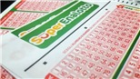 Chủ nhân may mắn của giải độc đắc hơn 230 triệu USD tại Italy