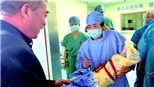 Trung Quốc: Một phụ nữ 67 tuổi sinh con, trở thành sản phụ cao tuổi nhất