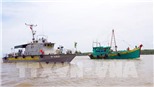 Phát hiện, bắt giữ tàu vận chuyển 55.000 lít dầu không rõ nguồn gốc