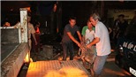 VIDEO: Kinh hoàng, 4 nhà dân trôi tuột xuống lòng sông Đà, 8 nhà khác bị sập một phần
